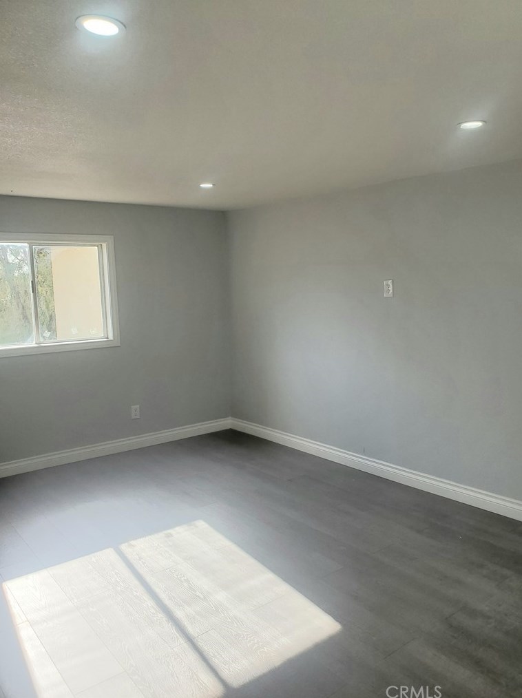 6547 Mission Ave, Twntynine Plm CA  92277-2949 exterior