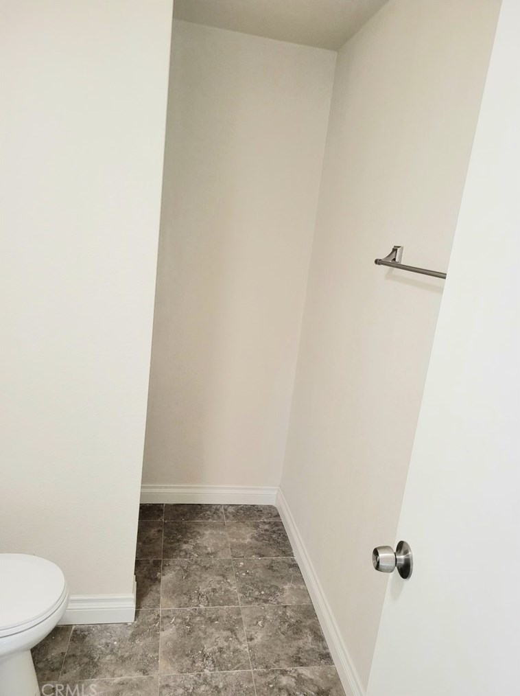 6547 Mission Ave, Twntynine Plm CA  92277-2949 exterior