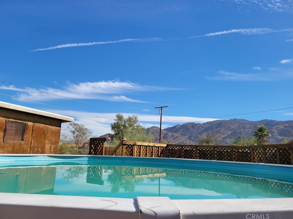 6547 Mission Ave, Twntynine Plm CA  92277-2949 exterior