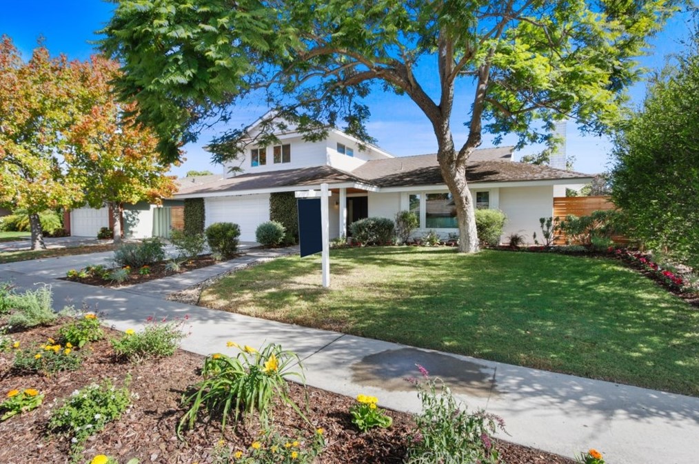 2712 Albatross Dr, Costa Mesa CA  92626-4714 exterior