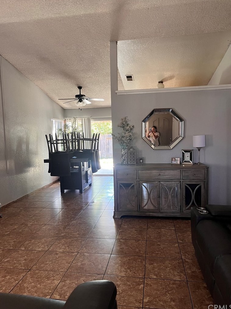 145 Appletree Dr, Perris, CA 92571