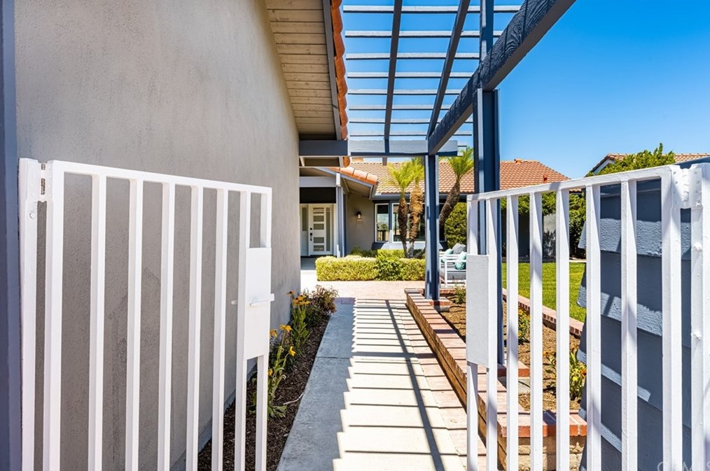 741 Wedgewood Ln, La Habra, CA 90631-7664