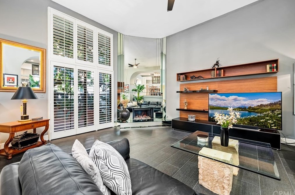 16465 Seaview Ln, Huntington Beach, CA 92649-3161