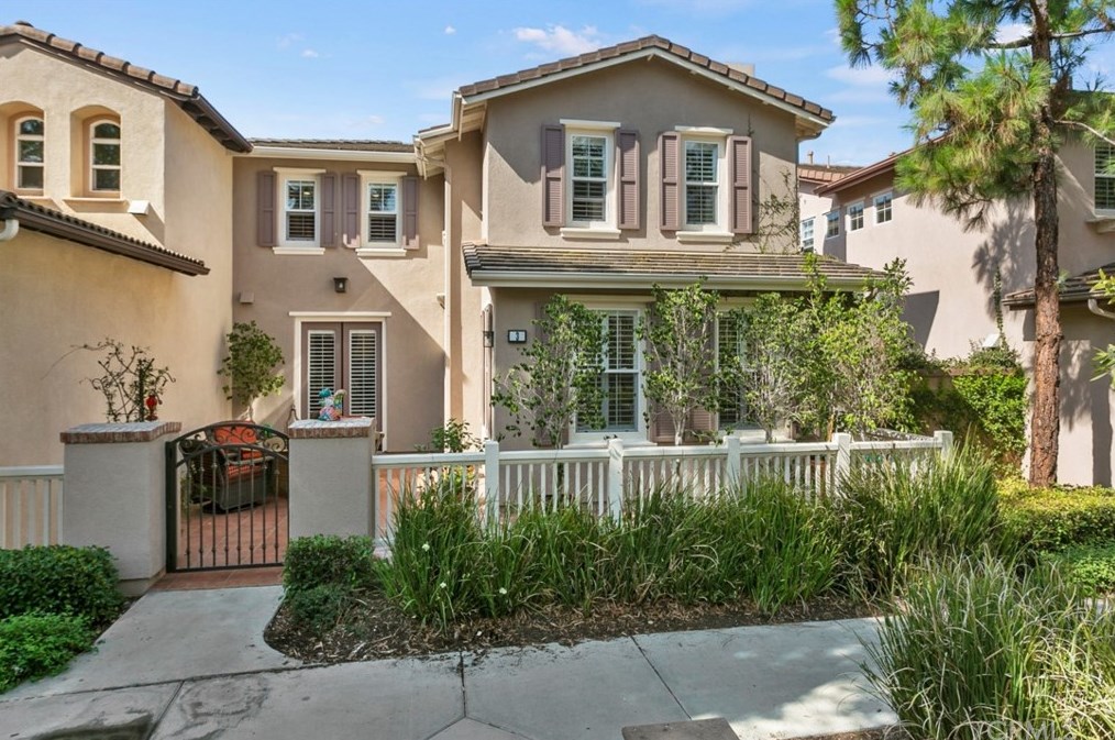3 Zuma #34, Irvine, CA 92602