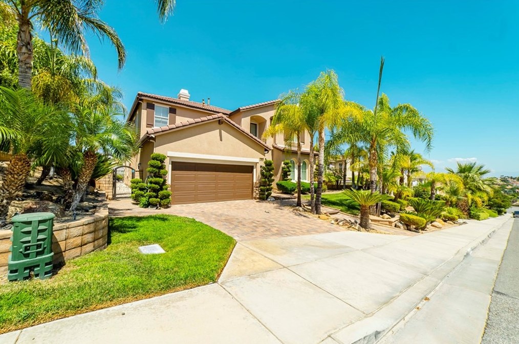 49 Volta Del Tintori St, Lake Elsinore, CA 92532