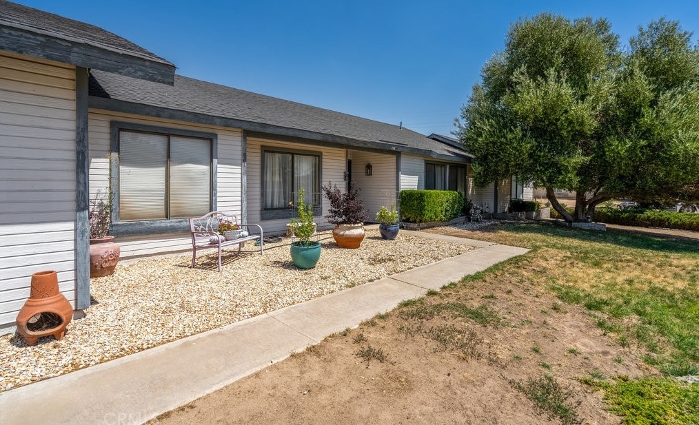 13596 Mount Ranier Way, Hesperia, CA 92345-8018