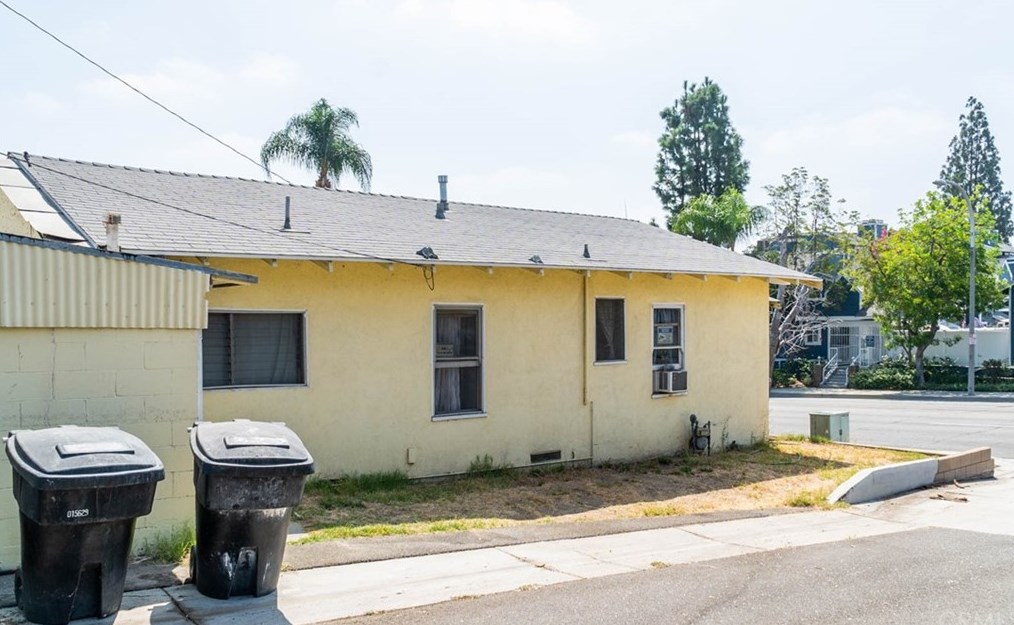 327 E Birch St, Brea, CA 92821