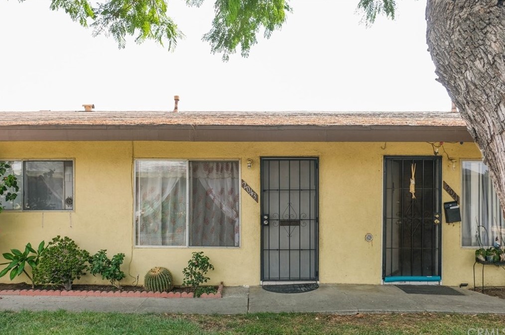 2041 E Washington Ave, Orange, CA 92866