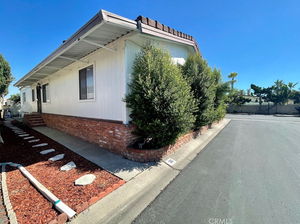 320 N Park Vista St #36, Anaheim, CA 92806