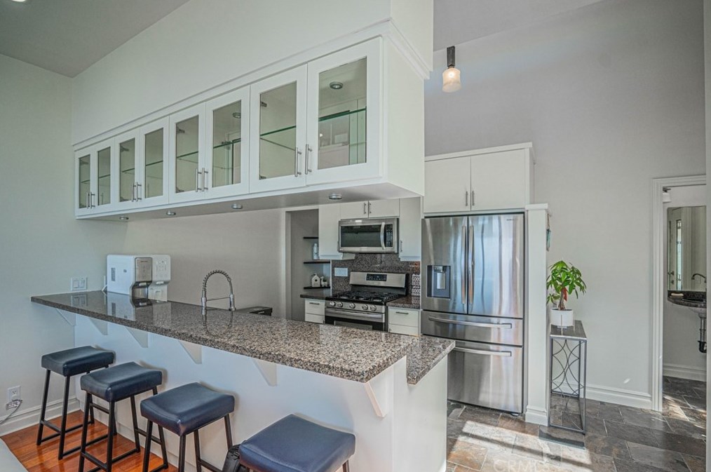 1065 Tia Juana St, Laguna Beach CA  92651-3833 exterior
