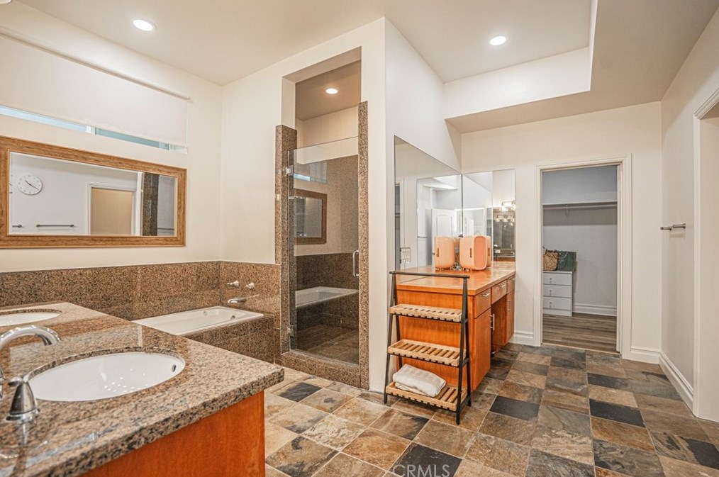 1065 Tia Juana St, Laguna Beach CA  92651-3833 exterior