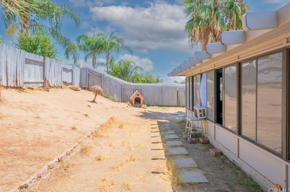 25566 Ericson Dr, Moreno Valley CA 92553-5036 exterior