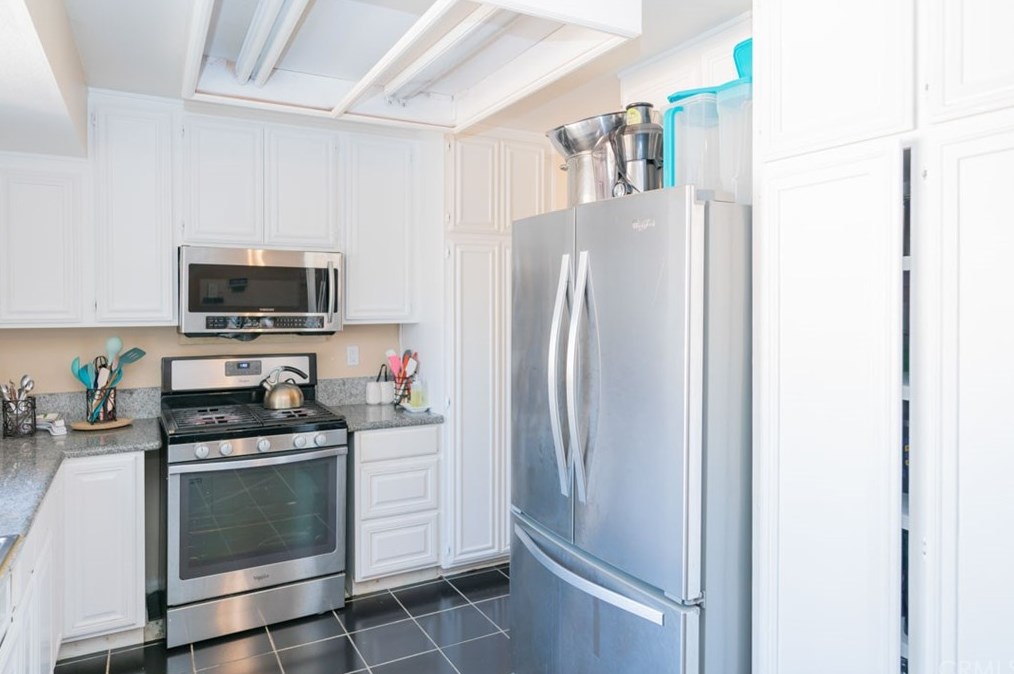 25566 Ericson Dr, Moreno Valley CA 92553-5036 exterior