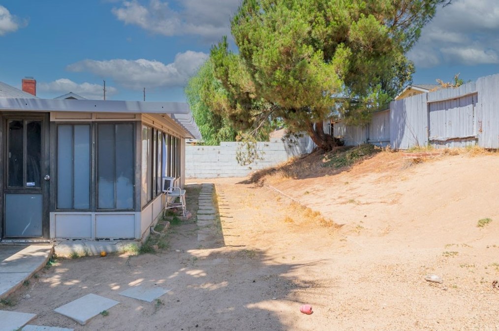 25566 Ericson Dr, Moreno Valley CA 92553-5036 exterior