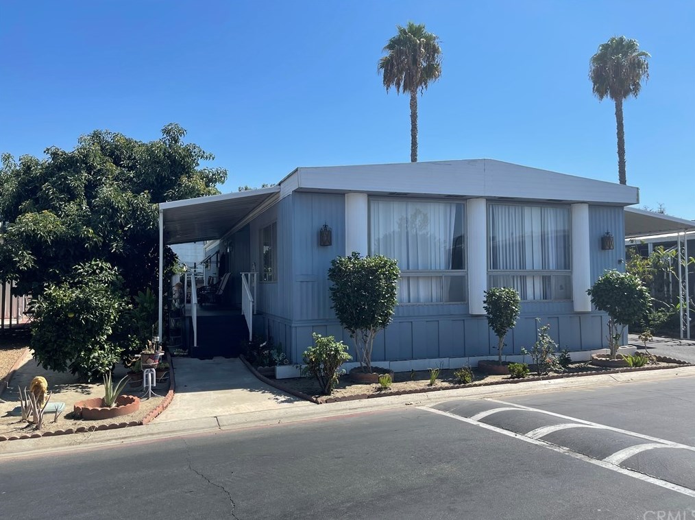 300 N Rampart St #55, Orange, CA 92868