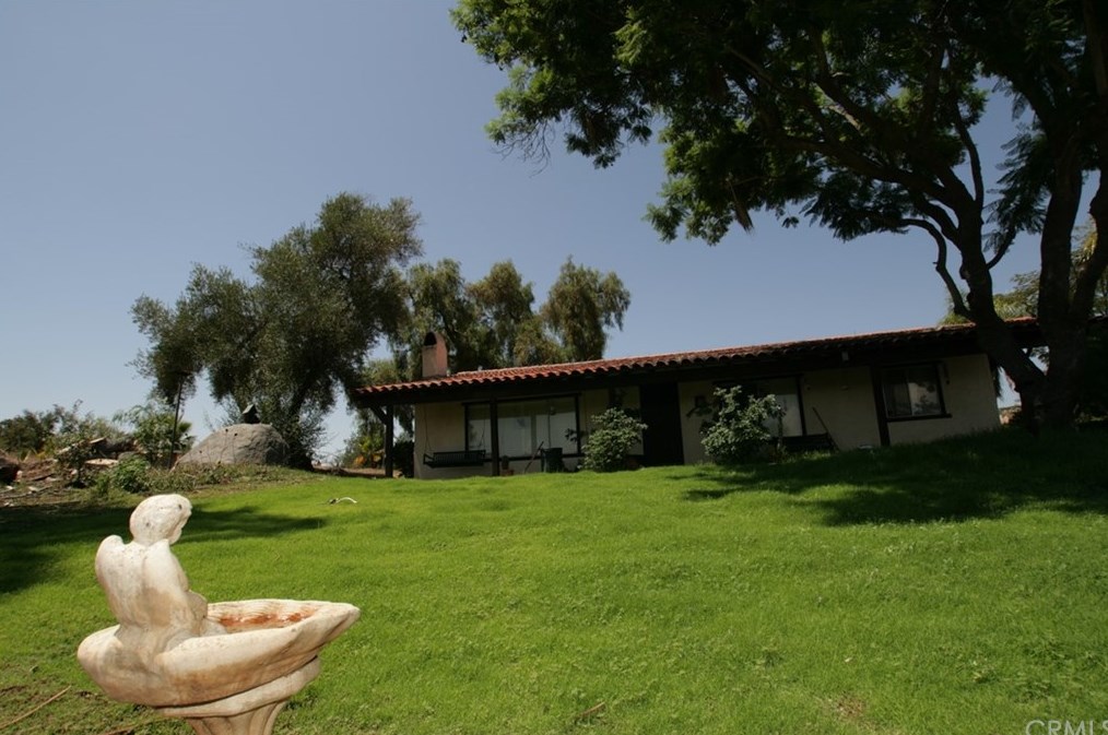24435 Carancho Rd, Temecula, CA 92590