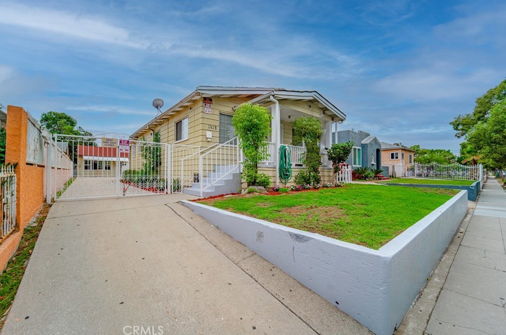 2628 Iowa Ave, South Gate, CA 90280