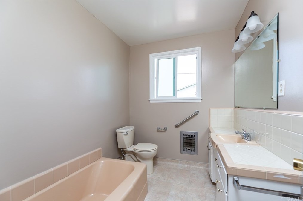 14410 Calpella St, La Mirada CA  90638-3611 exterior