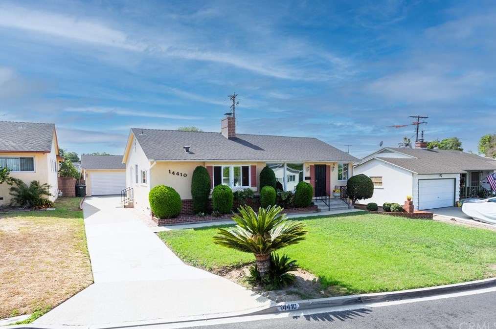 14410 Calpella St, La Mirada CA  90638-3611 exterior