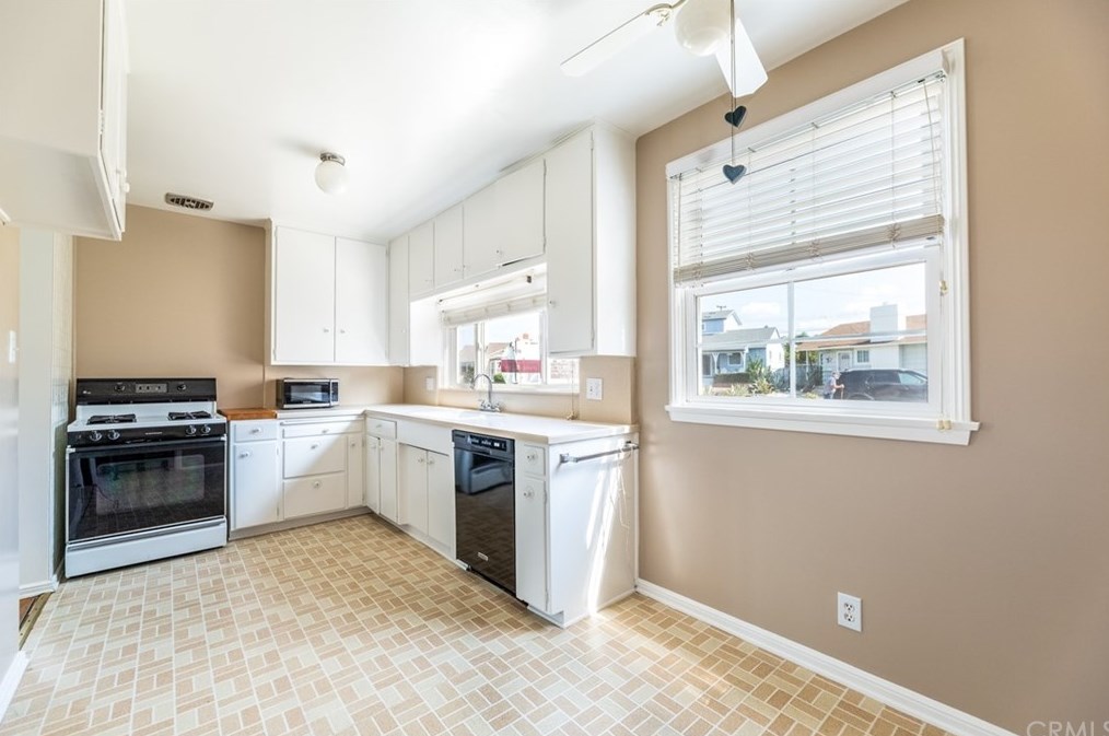 14410 Calpella St, La Mirada CA  90638-3611 exterior