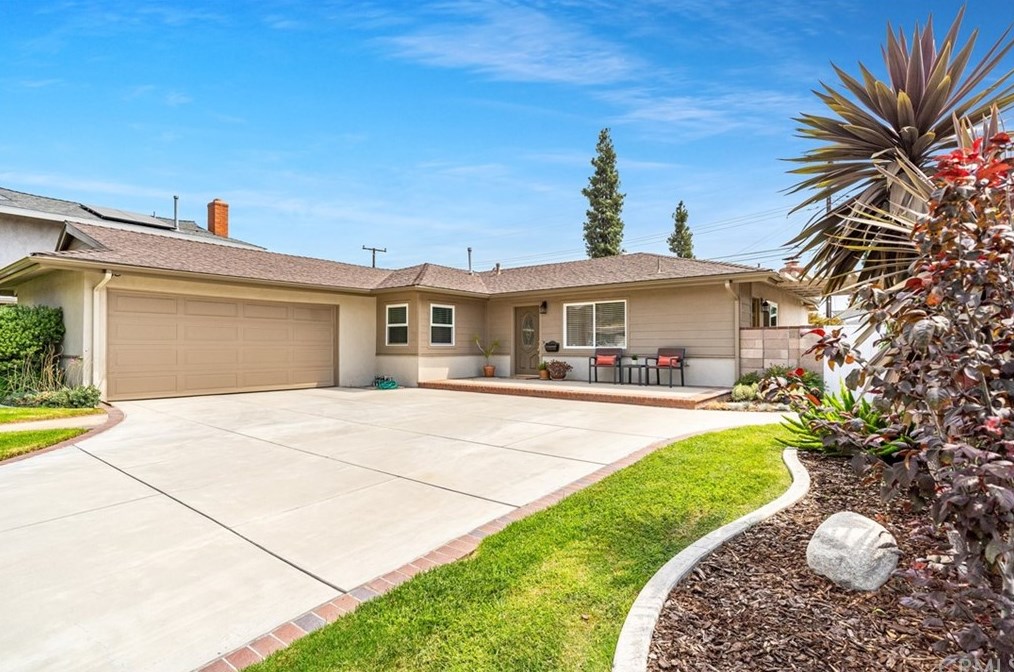 12754 Breezewood Dr, La Mirada, CA 90638-2609