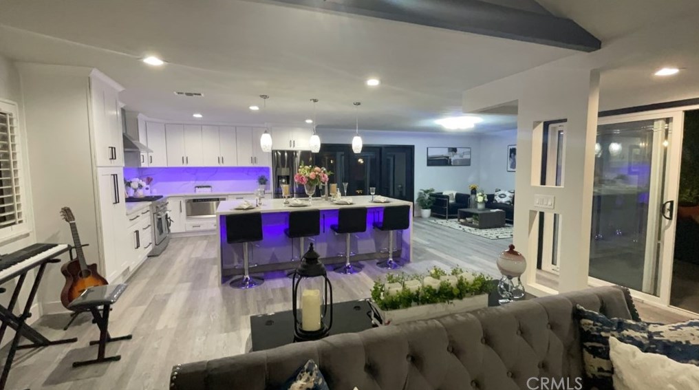 16411 Magellan Ln, Huntington Beach CA  92647-3528 exterior