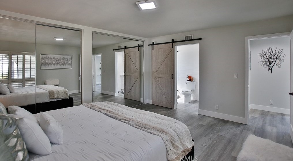 16411 Magellan Ln, Huntington Beach CA  92647-3528 exterior