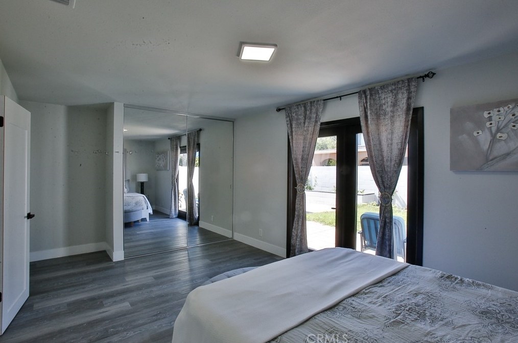 16411 Magellan Ln, Huntington Beach CA  92647-3528 exterior
