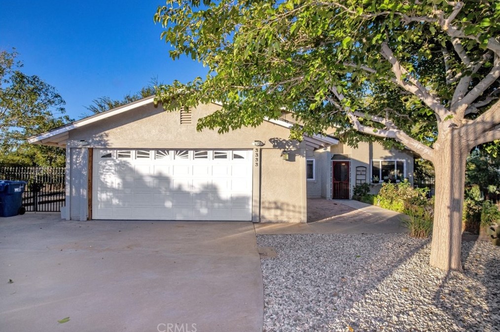 3333 Avenue, Palmdale CA  93550-5649 exterior