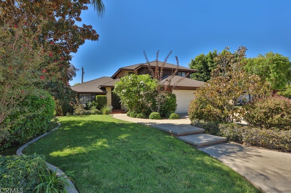 861 Greenway, La Habra, CA 90631
