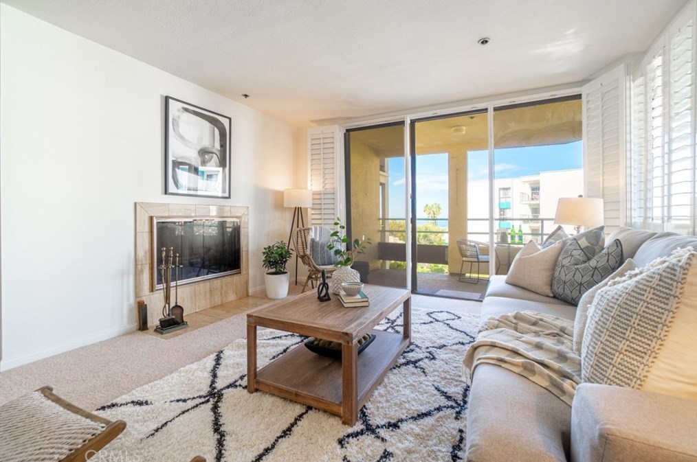 520 The Village #213, Redondo Beach, CA 90277