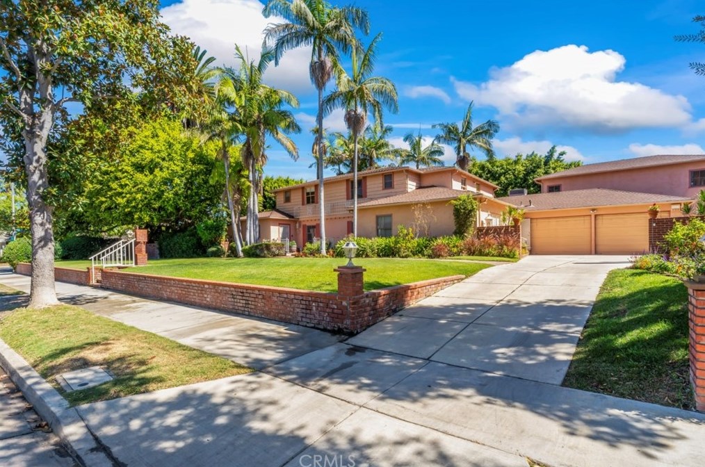 4160 Locust Ave, Long Beach, CA 90807