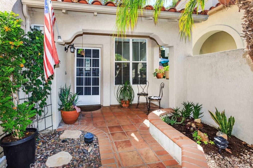 111 Colony Way, Laguna Beach, CA 92656-4238