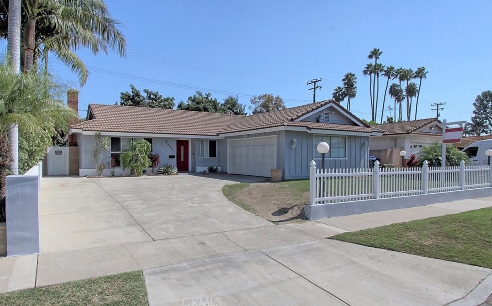 2425 S Poplar St, Santa Ana, CA 92704