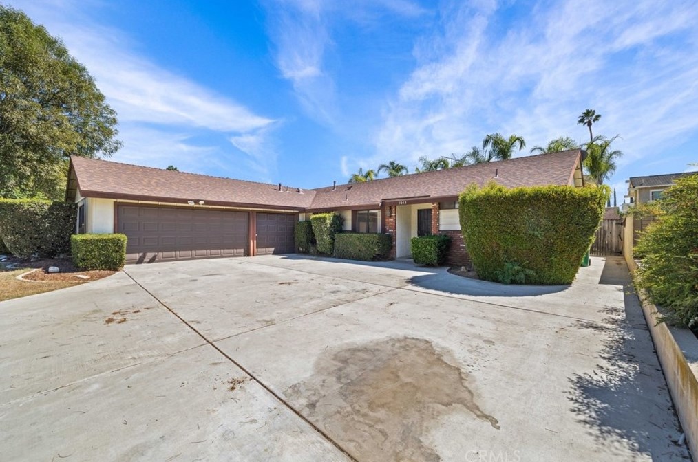 1043 Meadowview Ct, Corona, CA 92880-1205