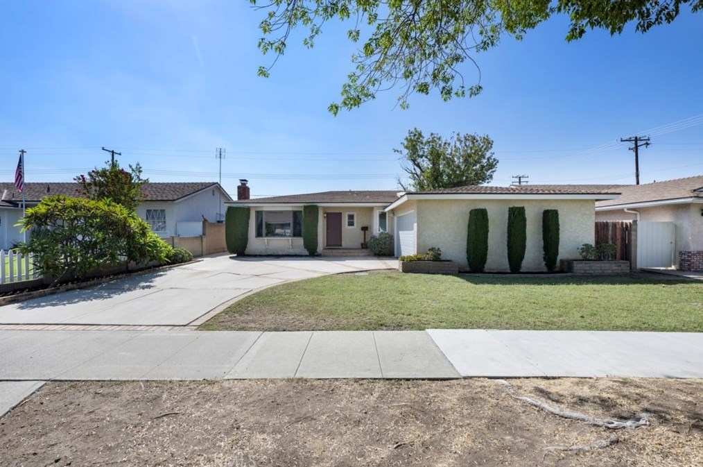 2516 E Quincy Ave, Orange, CA 92867
