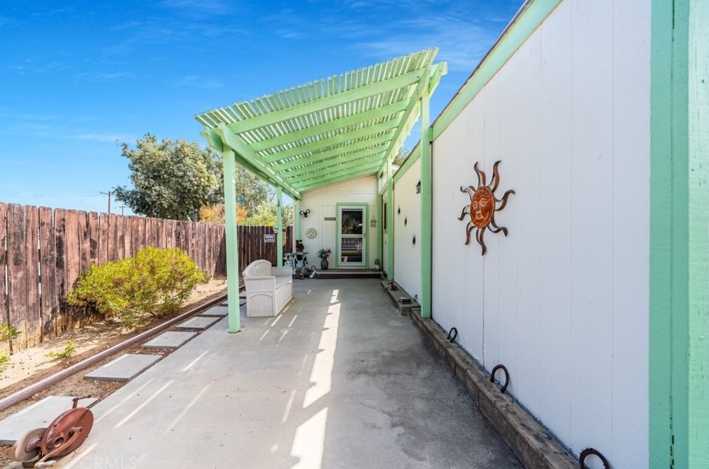 33224 Hidden Hollow Dr, Wildomar, CA 92595