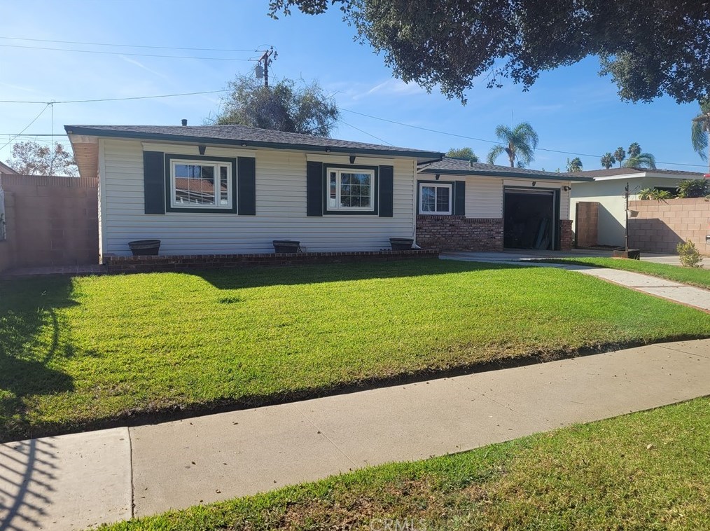 2006 S Poplar St, Santa Ana, CA 92704