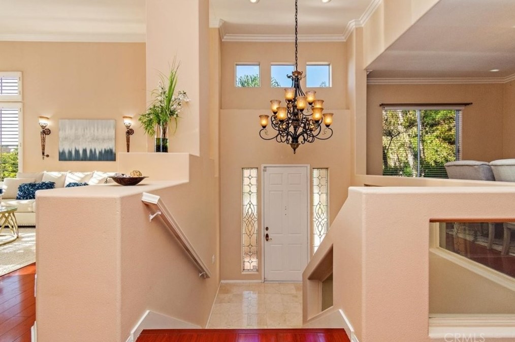 348 S San Vicente Ln, Anaheim, CA 92807
