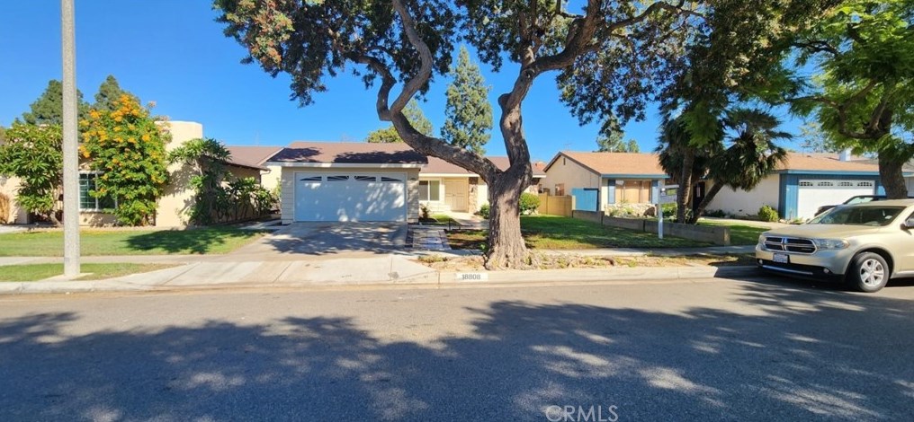 18808 Kings Row Ave, Artesia, CA 90703-8052