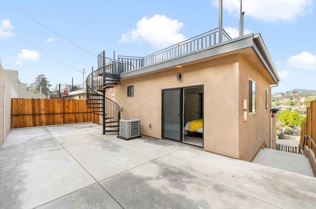 4842 Buchanan St, Los Angeles CA  90042-2219 exterior