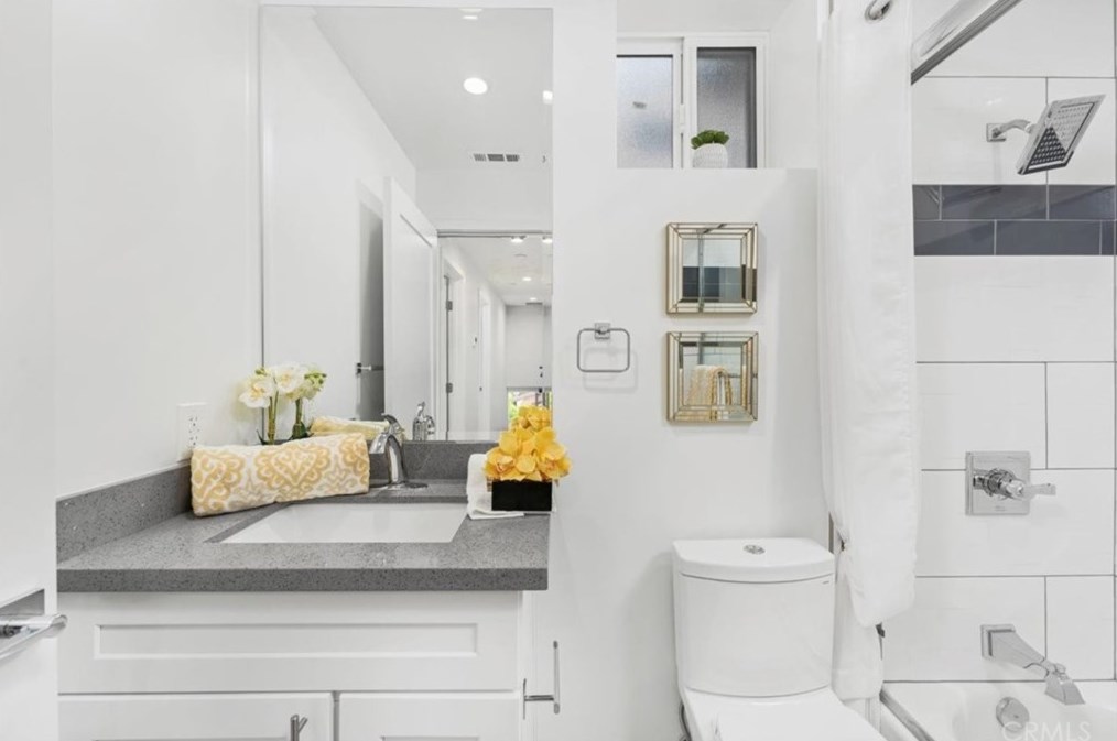 4842 Buchanan St, Los Angeles CA  90042-2219 exterior