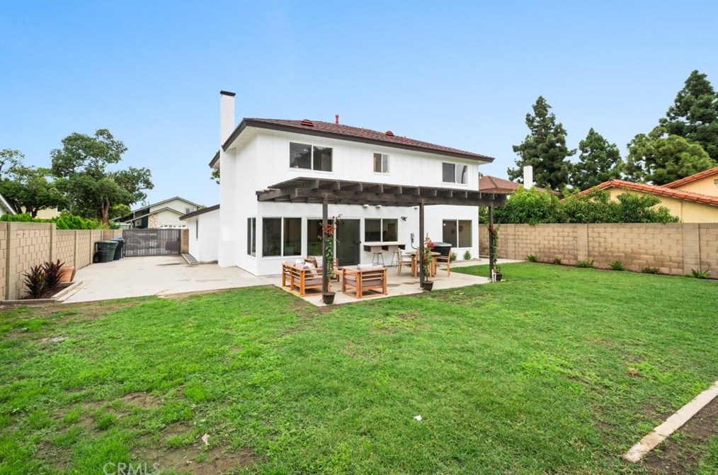 11942 Shasta Cir, Artesia, CA 90703-2720