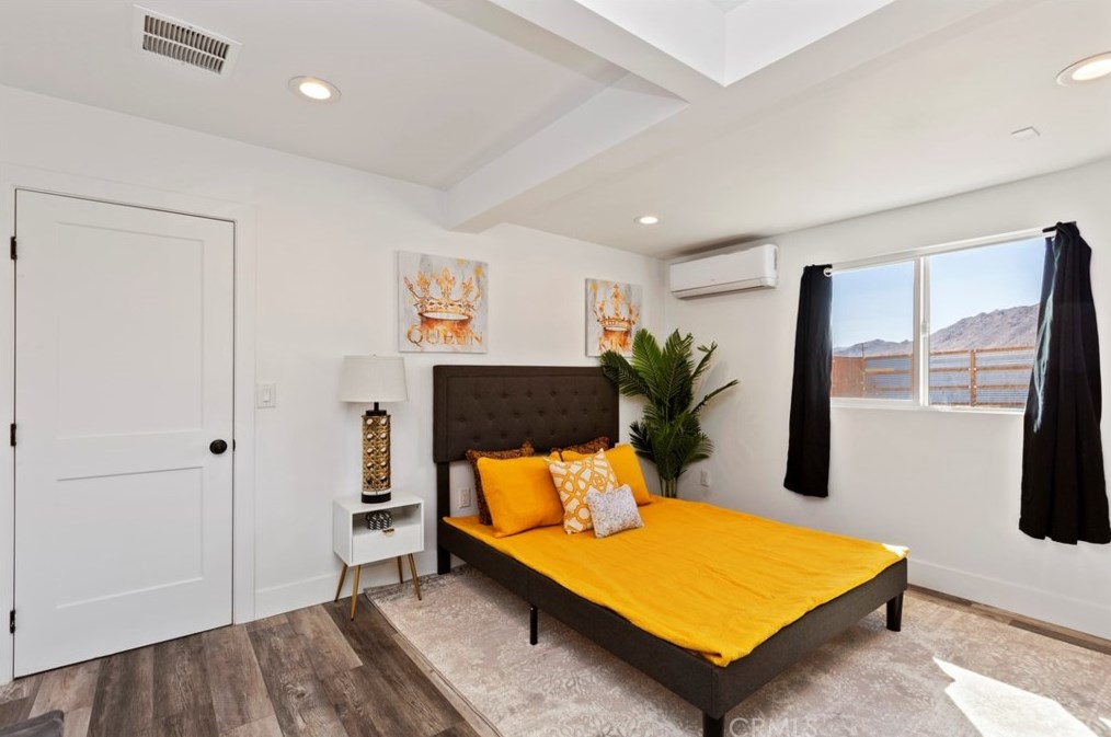 6544 Pine Ave, Twntynine Plm CA  92277-3246 exterior