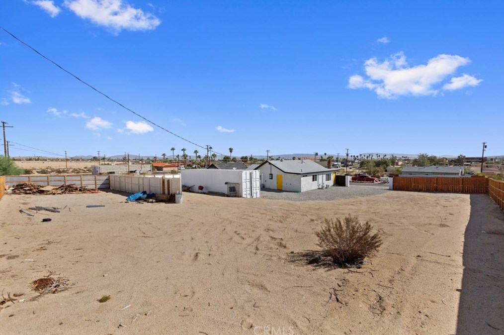 6544 Pine Ave, Twntynine Plm CA  92277-3246 exterior