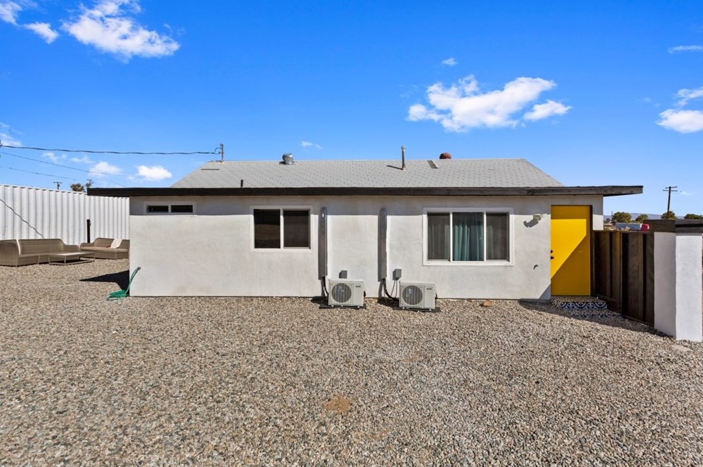 6544 Pine Ave, Twntynine Plm CA  92277-3246 exterior