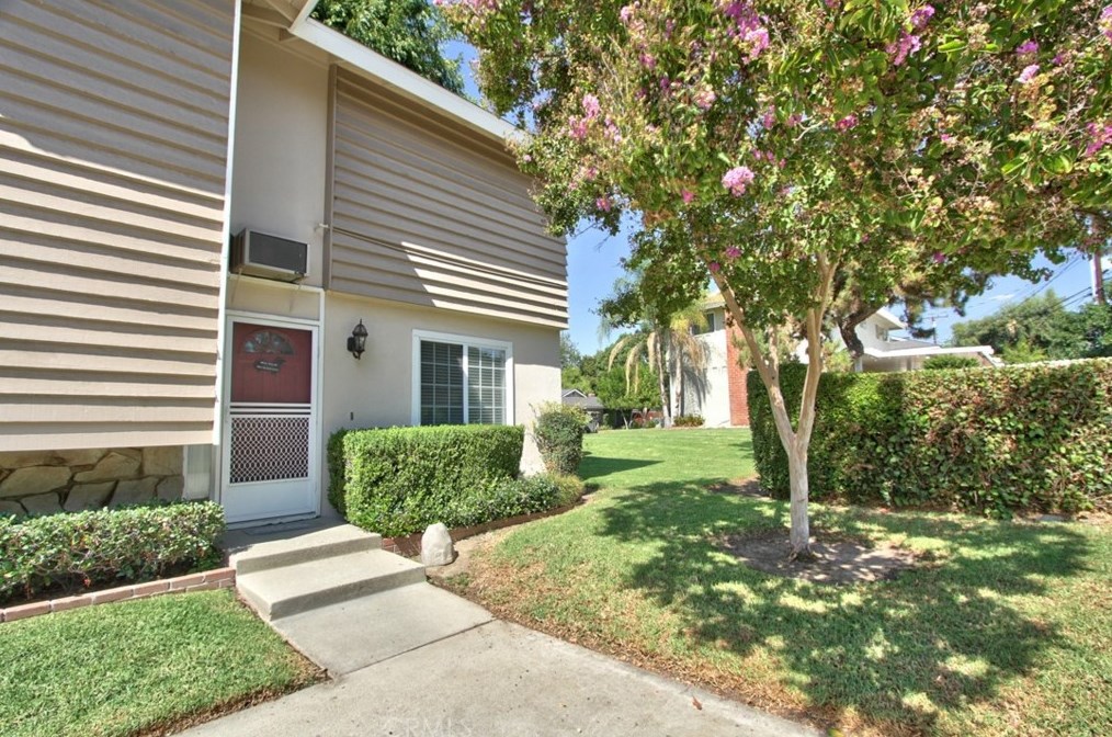 2703 College Ln, La Verne, CA 91750
