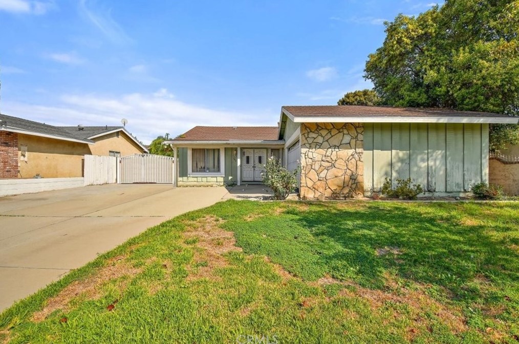 740 Camalot Ct, Ontario, CA 91762-5607