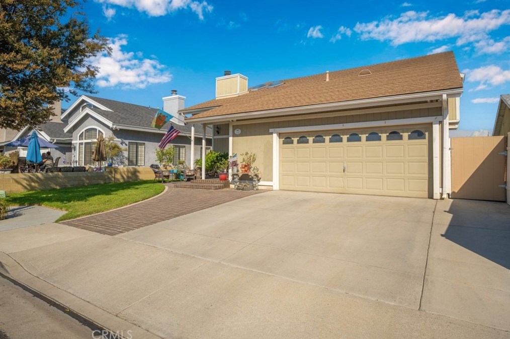 10726 Lynn Cir, Cypress, CA 90630