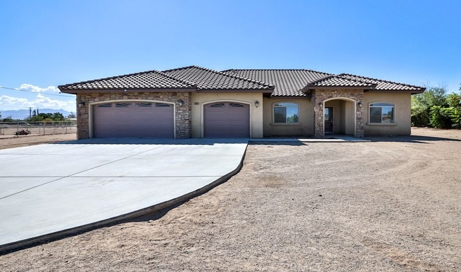14827 Olive St, Hesperia, CA 92345-3342